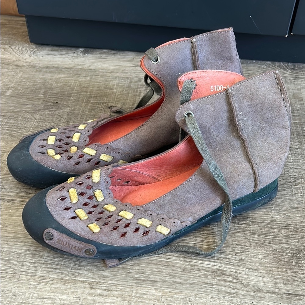 Suede sandals